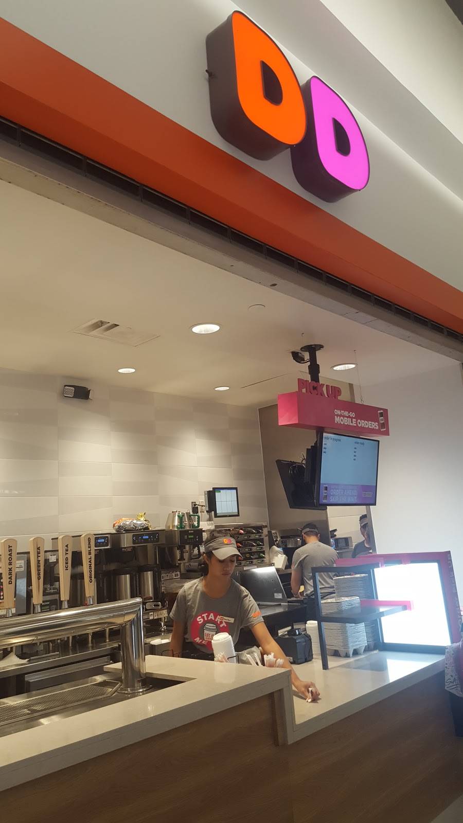 Dunkin | cafe | 1151 Galleria Way, Glendale, CA 91210, United States | 8185501455 OR +1 818-550-1455