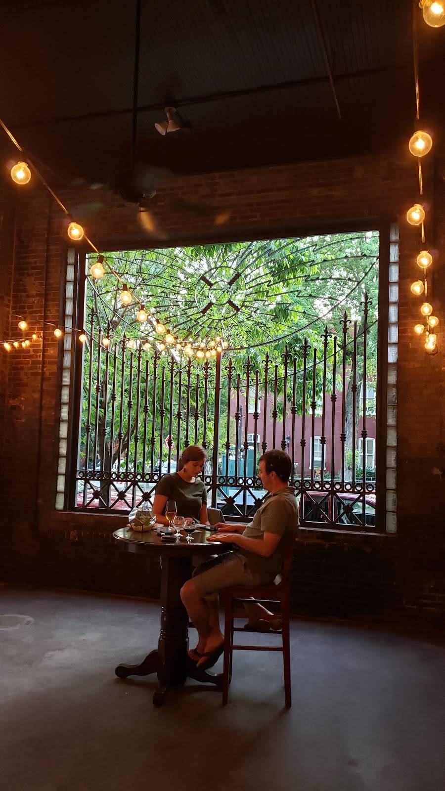 Bluewood Brewing | restaurant | 1821 Cherokee St, St. Louis, MO 63118, USA | 3143764166 OR +1 314-376-4166