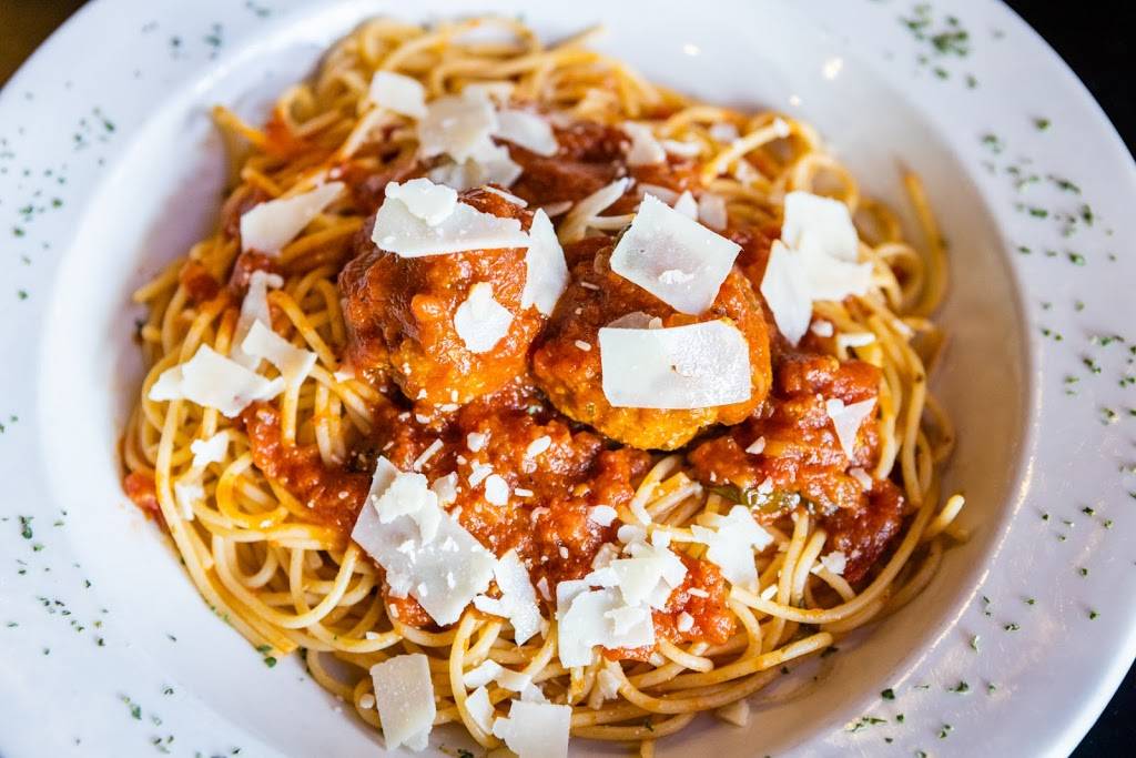 Lombardis Italian Restaurant & Tavern | restaurant | 11130 W Oakland Park Blvd, Sunrise, FL 33351, USA | 9547415071 OR +1 954-741-5071