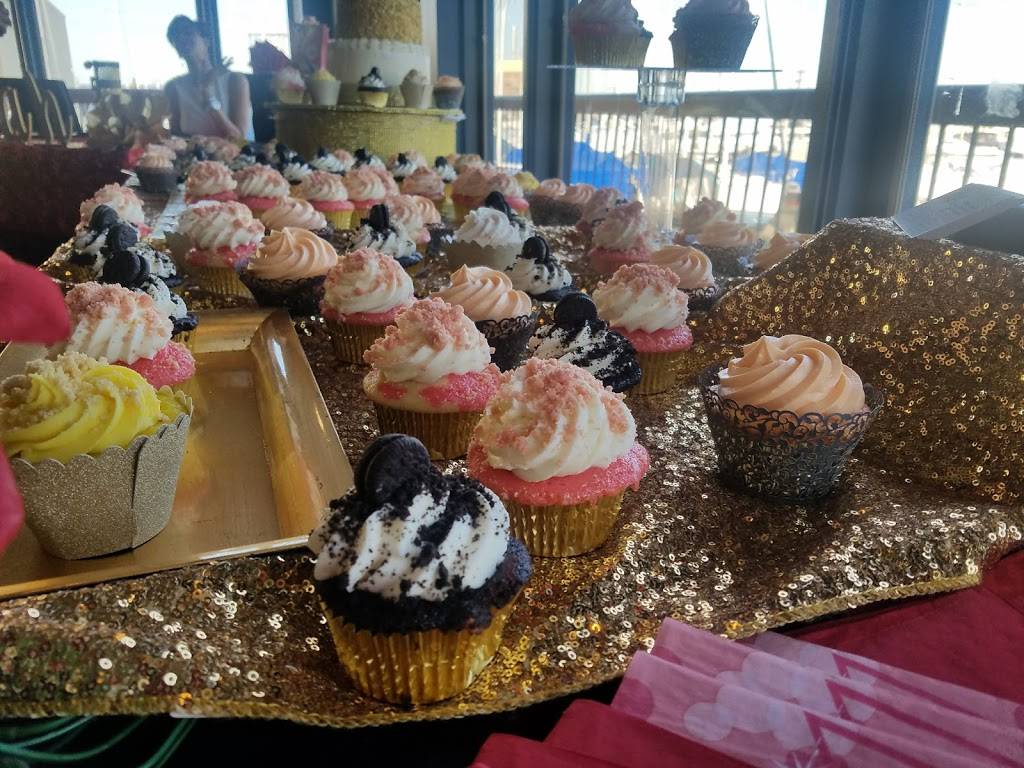 Sindbads Restaurant and Marina | restaurant | 100 St Clair St, Detroit, MI 48214, USA | 3138228000 OR +1 313-822-8000