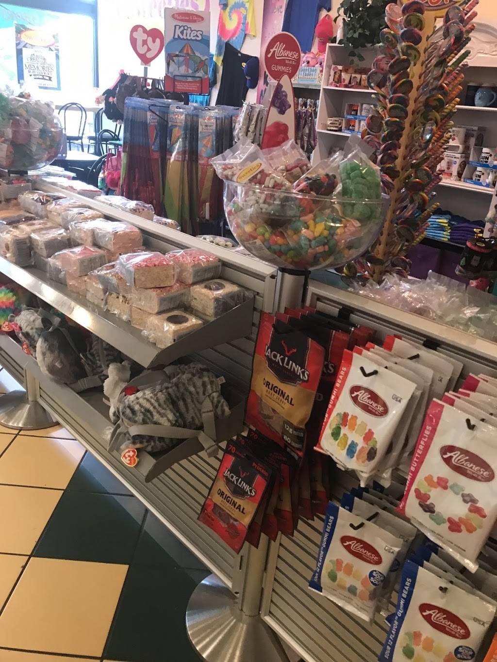 Sweeties | restaurant | Frederick, MD 21701, USA | 3016628323 OR +1 301-662-8323