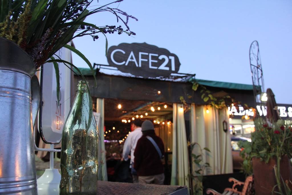 Cafe 21 University Heights | restaurant | 2736 Adams Ave, San Diego, CA 92116, USA | 6196402121 OR +1 619-640-2121