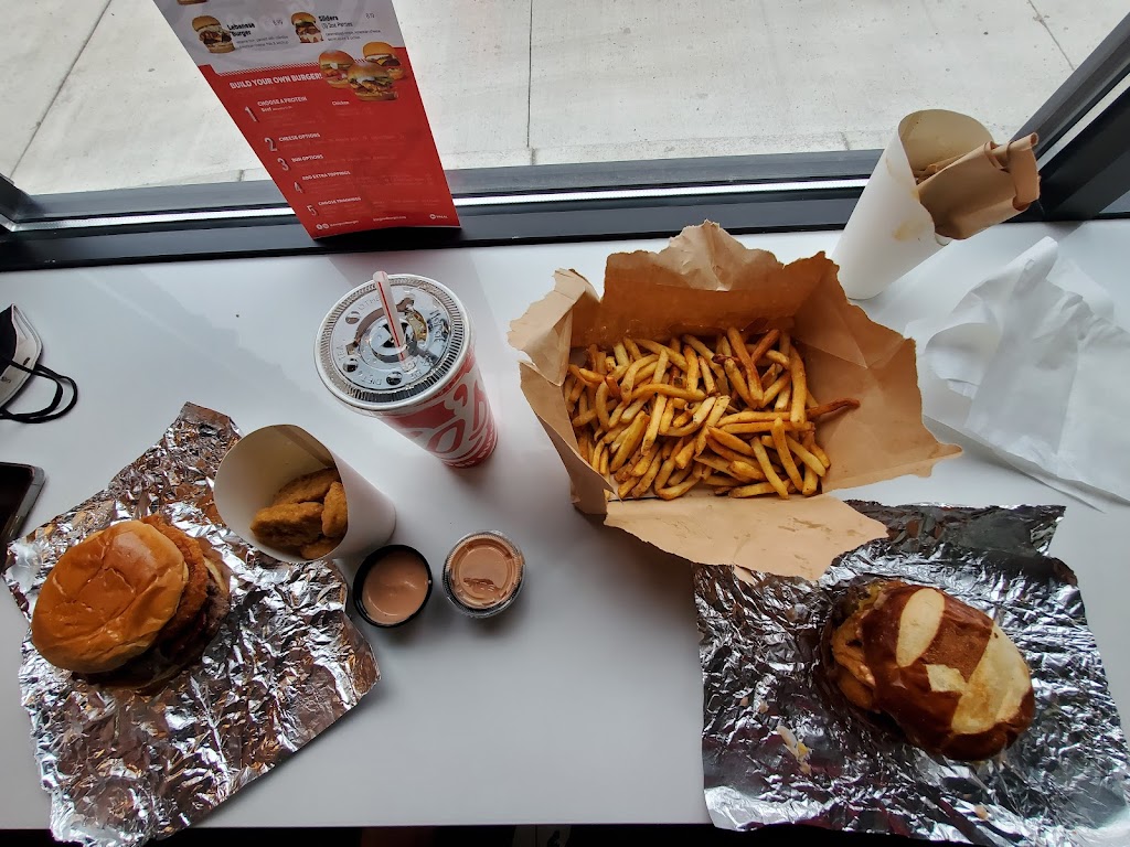 Zos Good Burger - Livonia | restaurant | 39350 Six Mile Rd #100, Livonia, MI 48152, USA | 7345358080 OR +1 734-535-8080