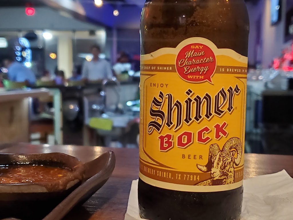 Alebrijes Mexican Grill & Bar | restaurant | 13247 Montfort Dr Suite 100, Dallas, TX 75240, USA | 9723852455 OR +1 972-385-2455