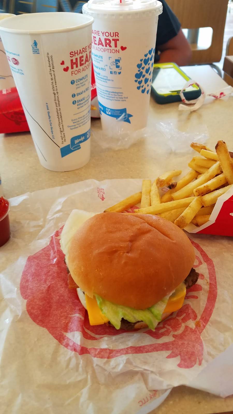 Wendys | restaurant | 1110 E State St, Rockford, IL 61104, USA | 8159621101 OR +1 815-962-1101
