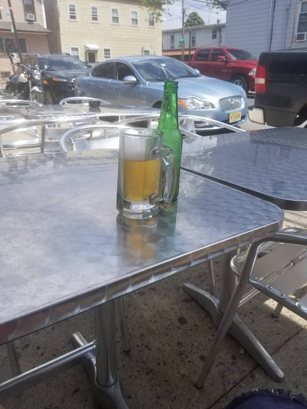 SideLines | restaurant | 65 Elm Rd, Newark, NJ 07105, USA | 8622377609 OR +1 862-237-7609