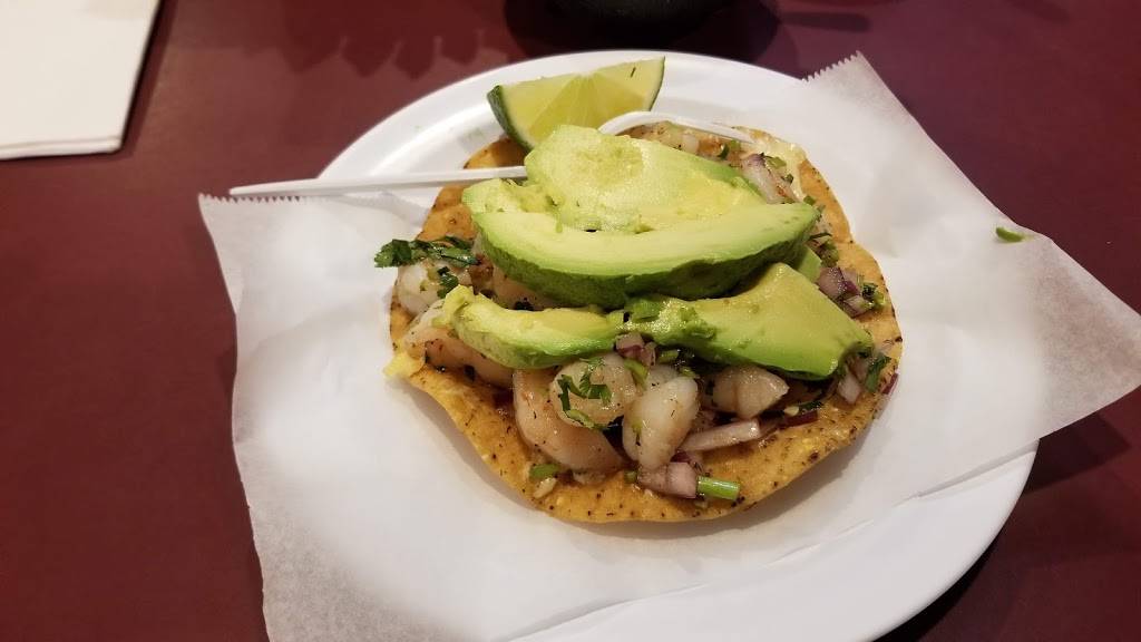 El Pulpo Loco Restaurant | restaurant | 6619 N Clark St, Chicago, IL 60626, USA | 7732742241 OR +1 773-274-2241