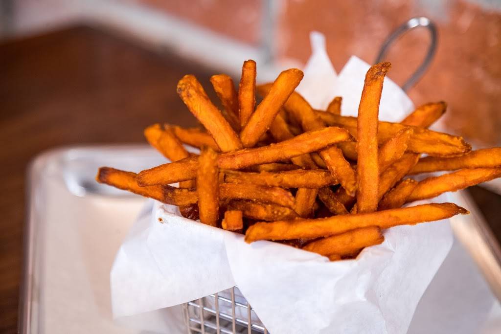 The Hangar | restaurant | 190 El Camino, Fresno, CA 93720, USA | 5595737353 OR +1 559-573-7353