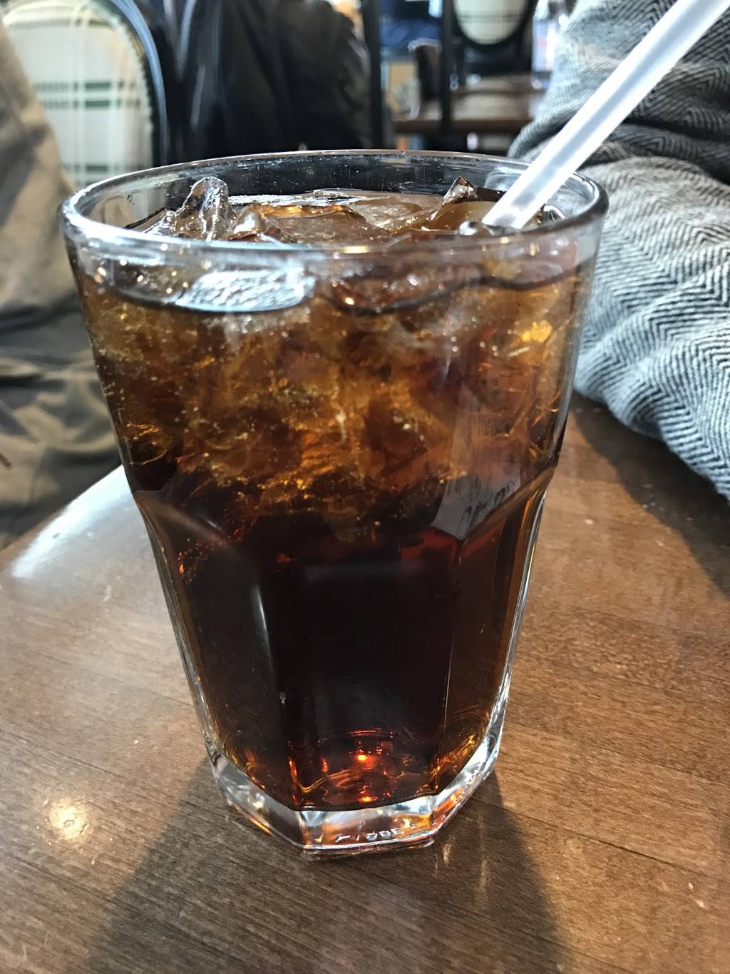 The Local | restaurant | John F. Kennedy International Airport Queens, NY 11430 Post Sec - T1, Queens, NY 11430, USA | 9082824800 OR +1 908-282-4800