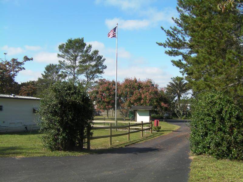 Zephyr Colony RV Park | restaurant | 39738 Co Rd 54, Zephyrhills, FL 33542, USA | 8137826097 OR +1 813-782-6097