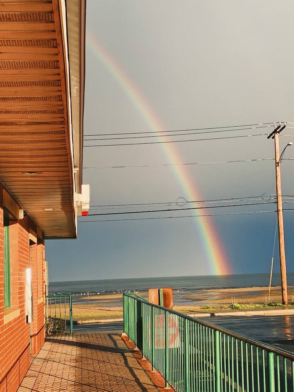 Salty Tomato Pizzeria | meal takeaway | 18 Ocean Ave, West Haven, CT 06516, USA | 2039325353 OR +1 203-932-5353