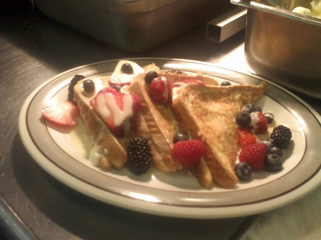 Village Catering | restaurant | 9001 Ashton Rd, Philadelphia, PA 19136, USA | 2154373337 OR +1 215-437-3337