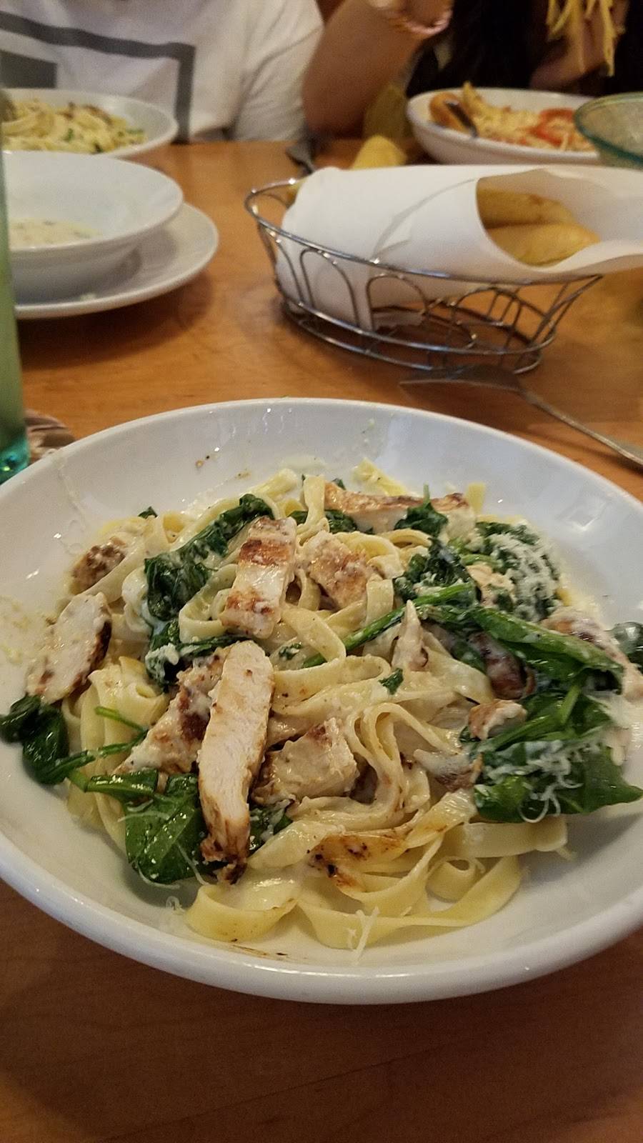 Olive Garden Italian Restaurant | meal takeaway | 9080 Southwest Fwy, Houston, TX 77074, USA | 7137740198 OR +1 713-774-0198