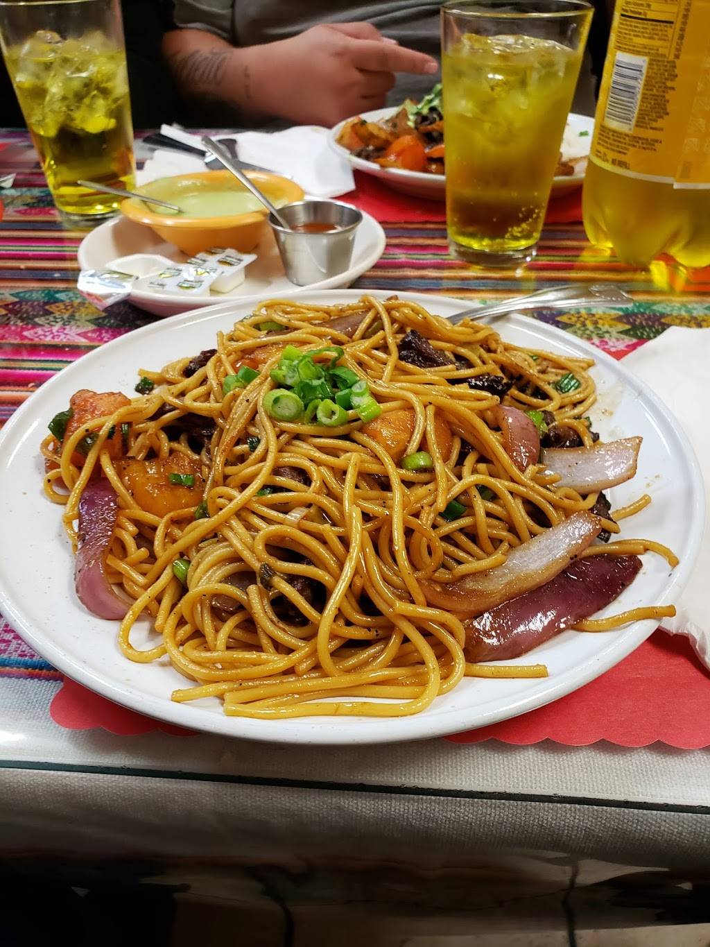 Los Andes Peruvian Restaurant | restaurant | 8330 Long Beach Blvd, South Gate, CA 90280, USA | 3235845145 OR +1 323-584-5145