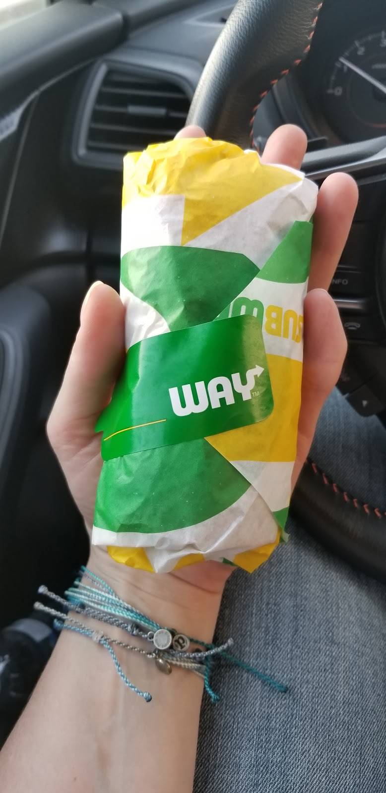 Subway | restaurant | 825 N Clinton St, Defiance, OH 43512, USA | 4197822448 OR +1 419-782-2448