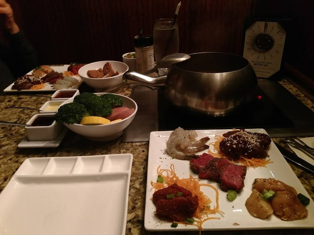 The Melting Pot | restaurant | 901 S Kings Dr #140B, Charlotte, NC 28204, USA | 7043344400 OR +1 704-334-4400