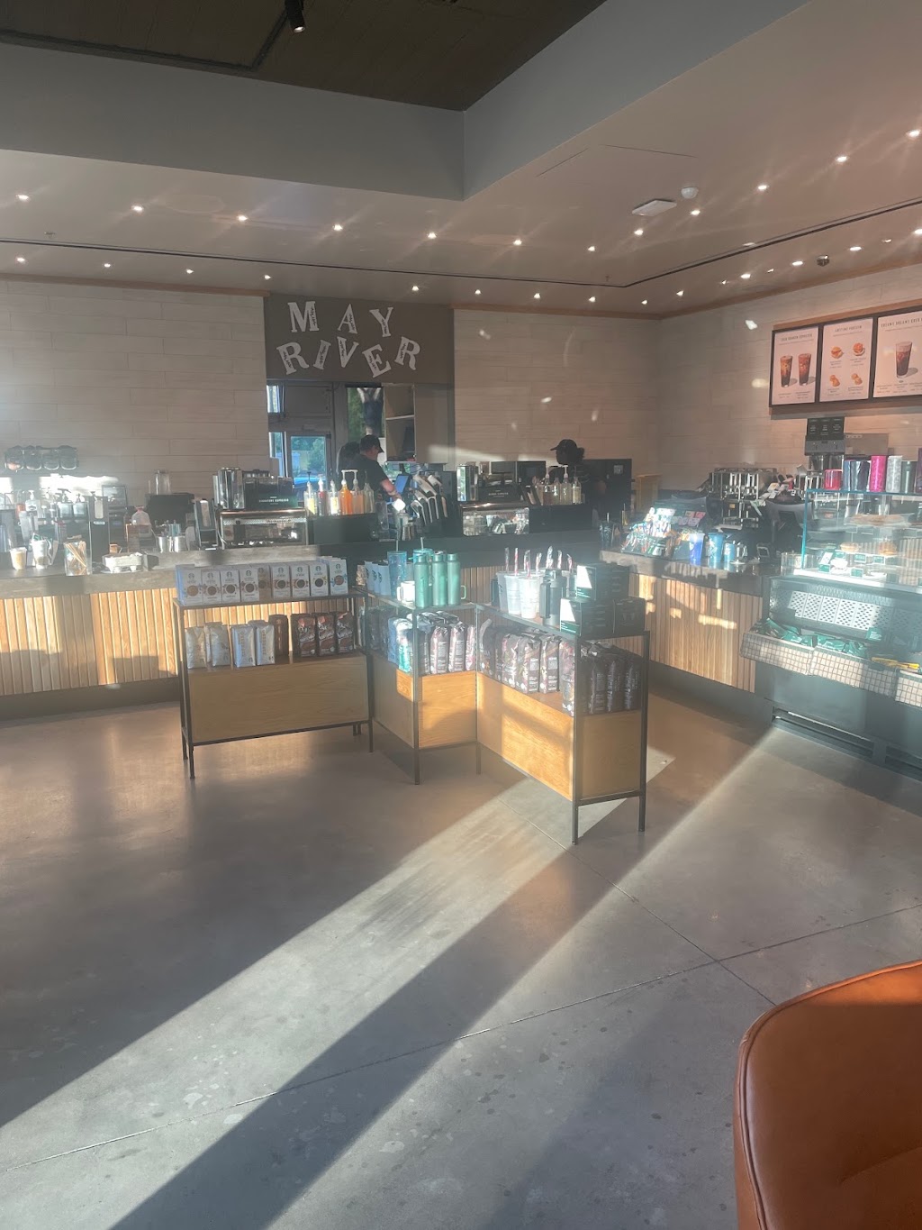 Starbucks | cafe | 2400 May River Rd, Bluffton, SC 29910, USA | 8548952030 OR +1 854-895-2030