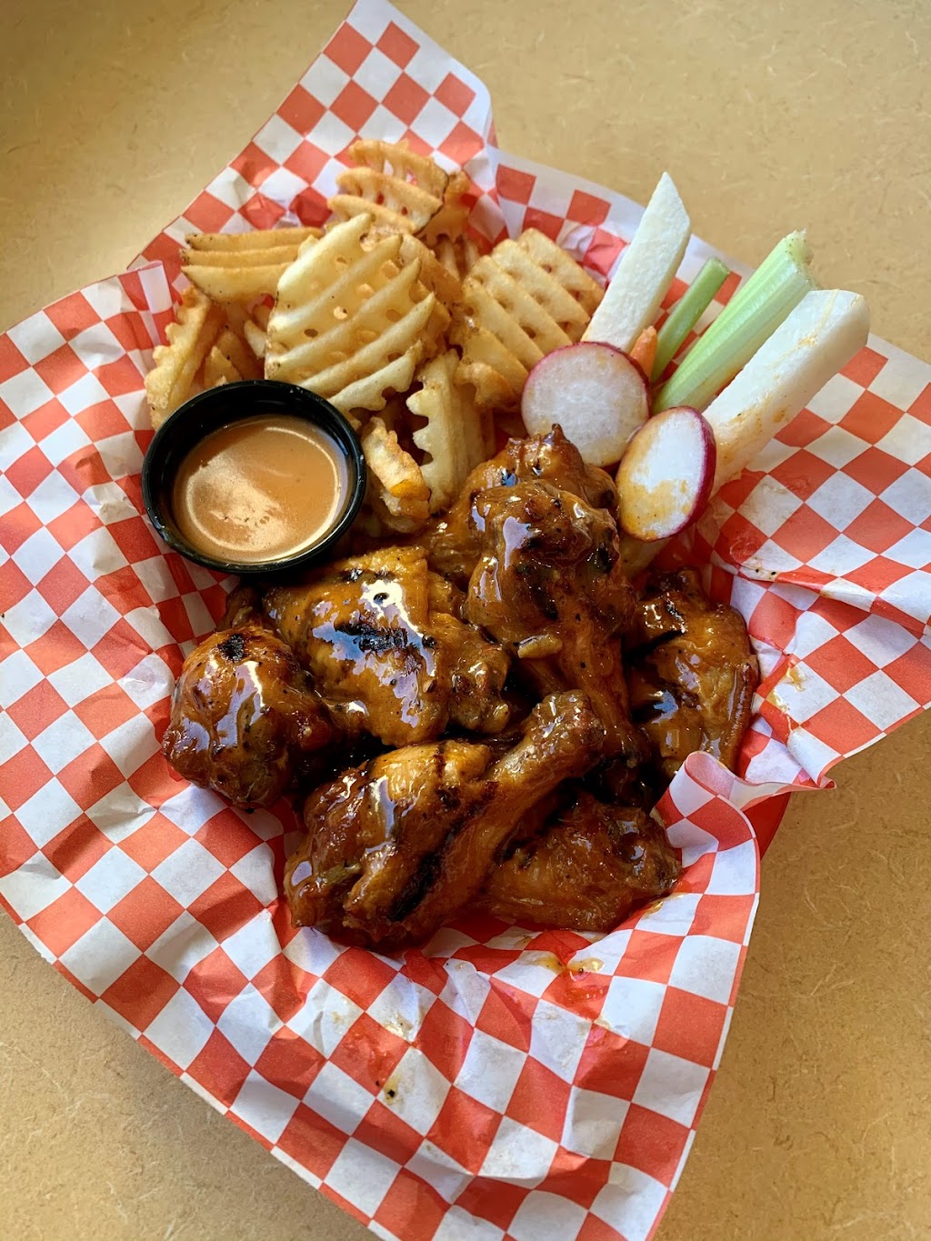 Wing and Go | restaurant | Parking lot, 4501 Paradise Rd, Las Vegas, NV 89169, USA | 7252000998 OR +1 725-200-0998