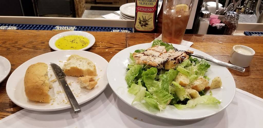 Carrabbas Italian Grill | restaurant | 617 S Hurstbourne Pkwy, Louisville, KY 40222, USA | 5024122218 OR +1 502-412-2218