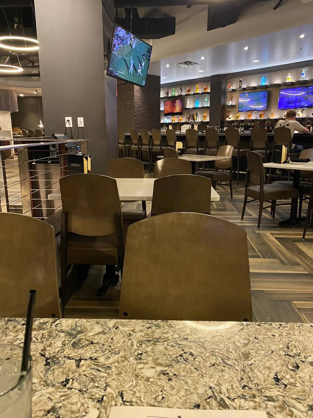 Aire craft grill | restaurant | 3 Appletree Square, Bloomington, MN 55425, USA | 9528768688 OR +1 952-876-8688