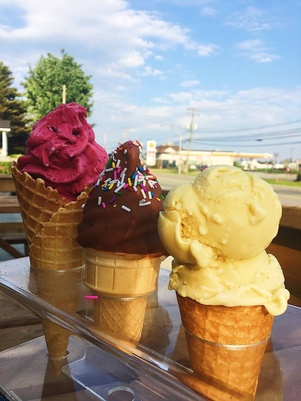 Crèmerie les 2 soeurs | restaurant | 6002 QC-220, Sherbrooke, QC J1R 0L6, Canada | 8199336339 OR +1 819-933-6339