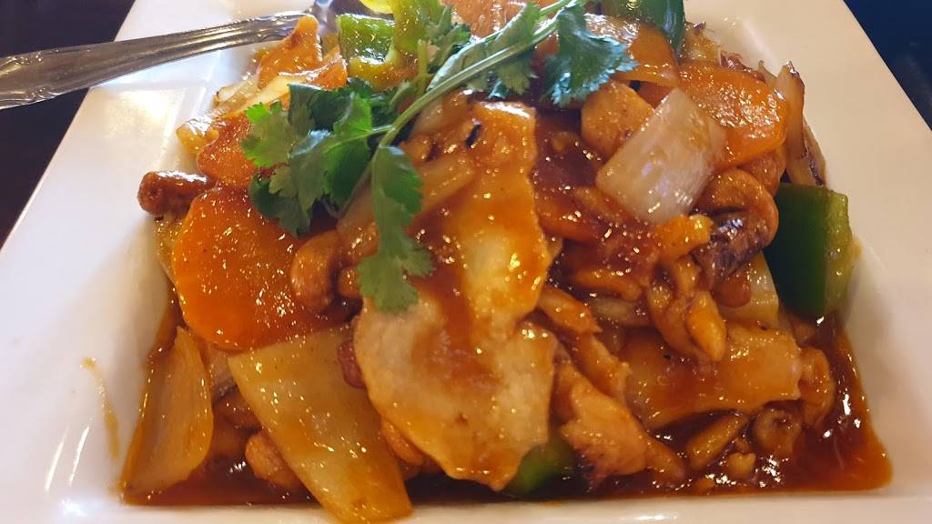 Huong Binh Bakery | restaurant | 6781 Wilson Blvd, Falls Church, VA 22044, USA | 7032379228 OR +1 703-237-9228