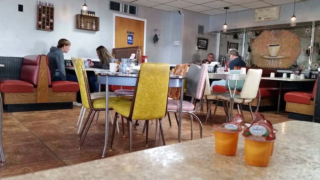 Miss Batavia | restaurant | 566 E Main St, Batavia, NY 14020, USA | 5853439786 OR +1 585-343-9786