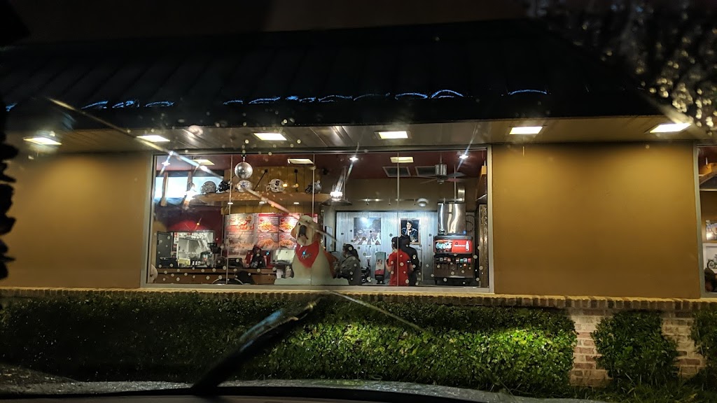 Raising Canes Chicken Fingers | meal takeaway | 2761 Louisville Ave, Monroe, LA 71201, USA | 3184101956 OR +1 318-410-1956