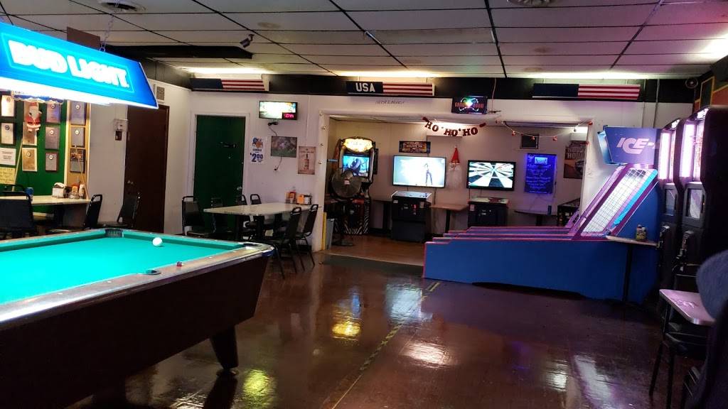 Meadows Avenue Tap | restaurant | 2000 Meadow Ave, East Peoria, IL 61611, USA | 3096940736 OR +1 309-694-0736