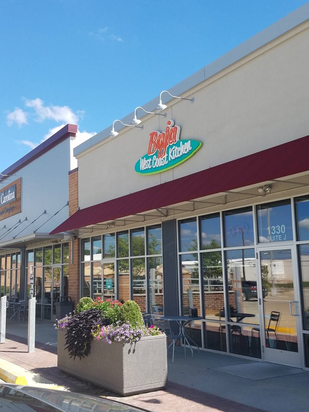 Baja West Coast Kitchen | restaurant | 9075, 1330 N Main St, Orrville, OH 44667, USA | 3306821895 OR +1 330-682-1895