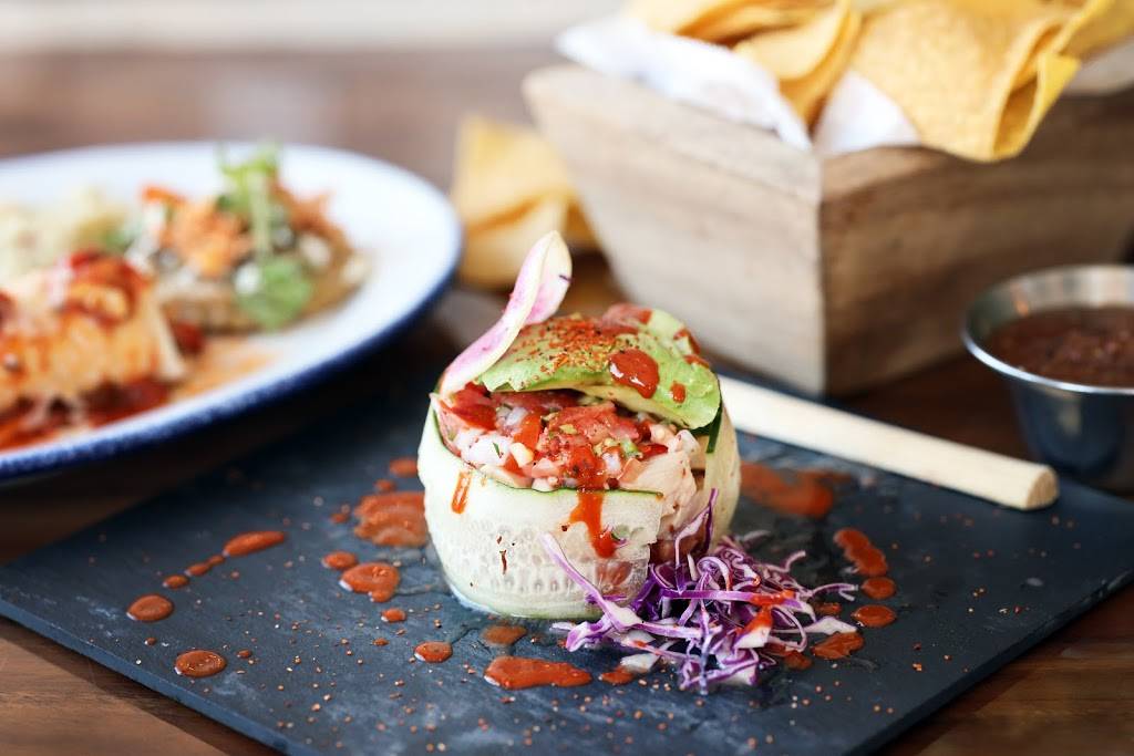 Hacienda Real | restaurant | 585 E Kendall Dr, Yorkville, IL 60560, USA | 6308829541 OR +1 630-882-9541