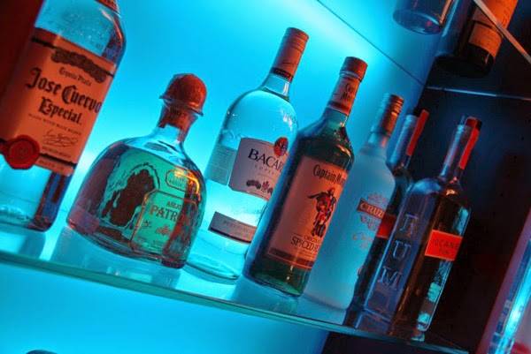 House of Comedy | night club | 408 E Broadway, Bloomington, MN 55425, USA | 9528588558 OR +1 952-858-8558