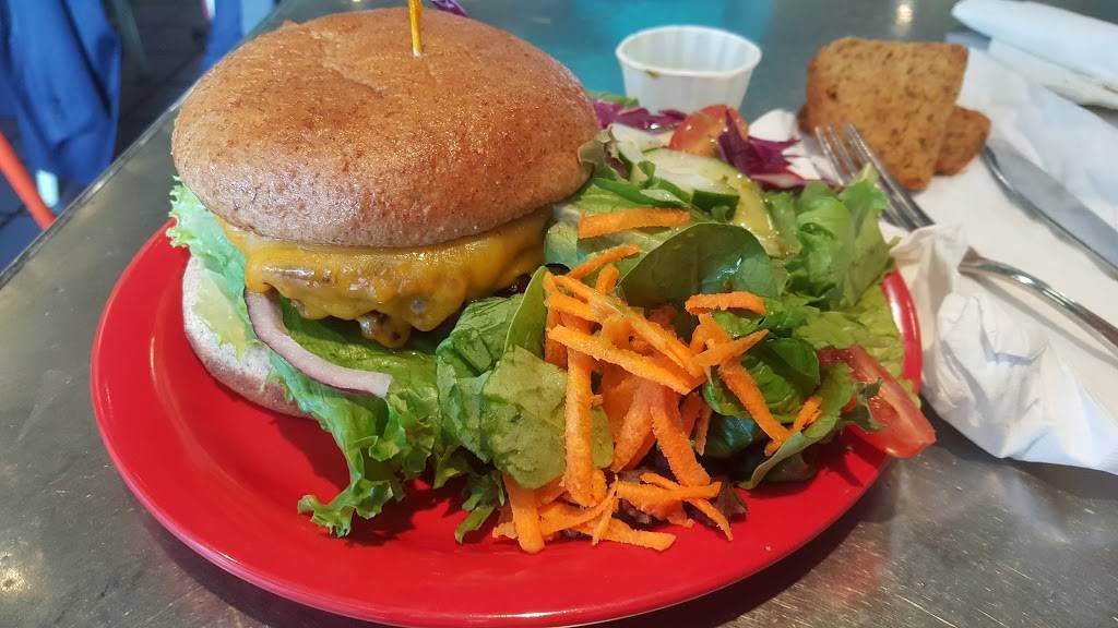 Queenies Plus | cafe | 1834 Utica Square, Tulsa, OK 74114, USA | 9187493481 OR +1 918-749-3481