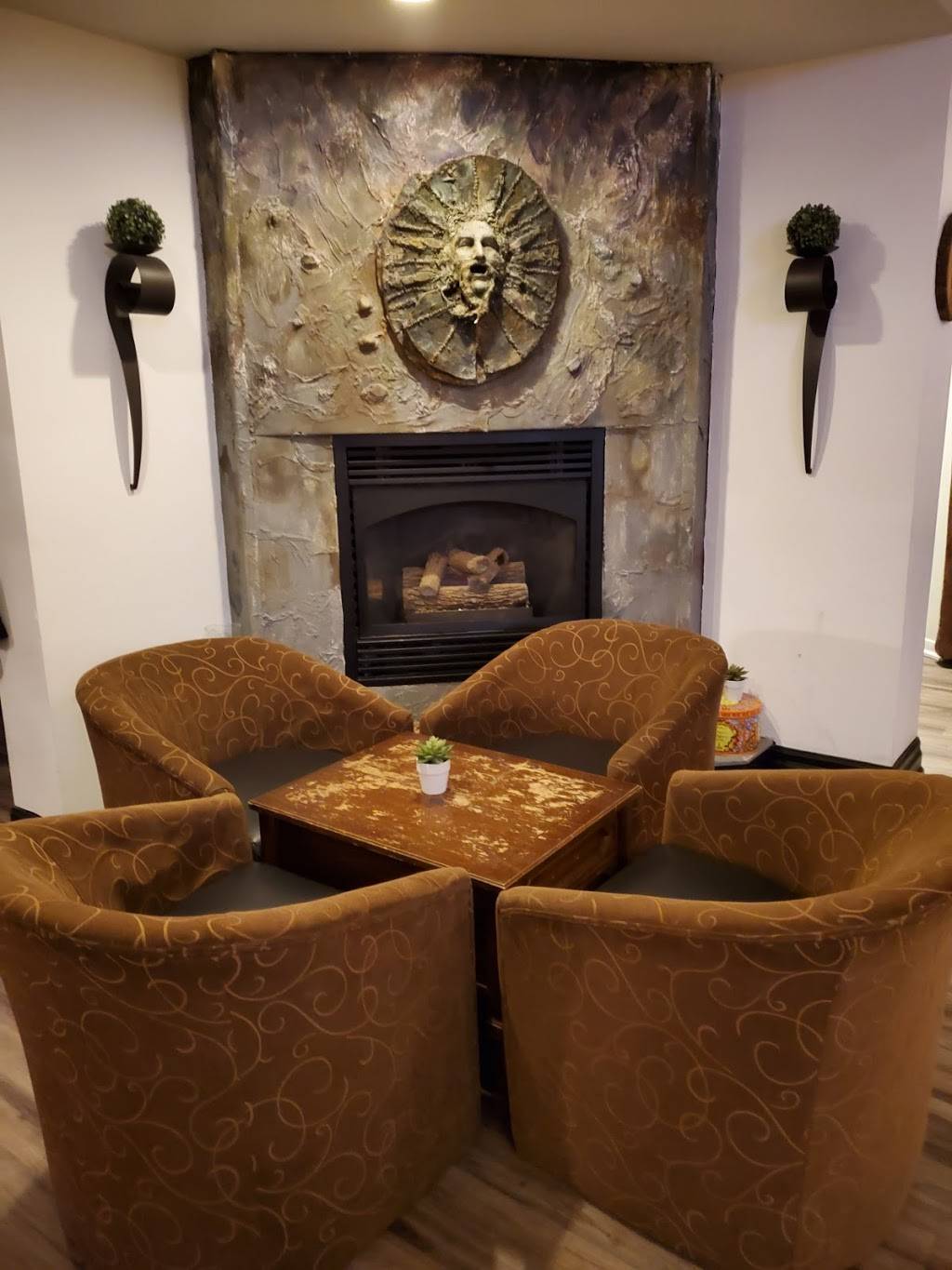 Casa Mia Ristorante | restaurant | 3518 Portage Rd, Niagara Falls, ON L2J 2K4, Canada | 9053565410 OR +1 905-356-5410