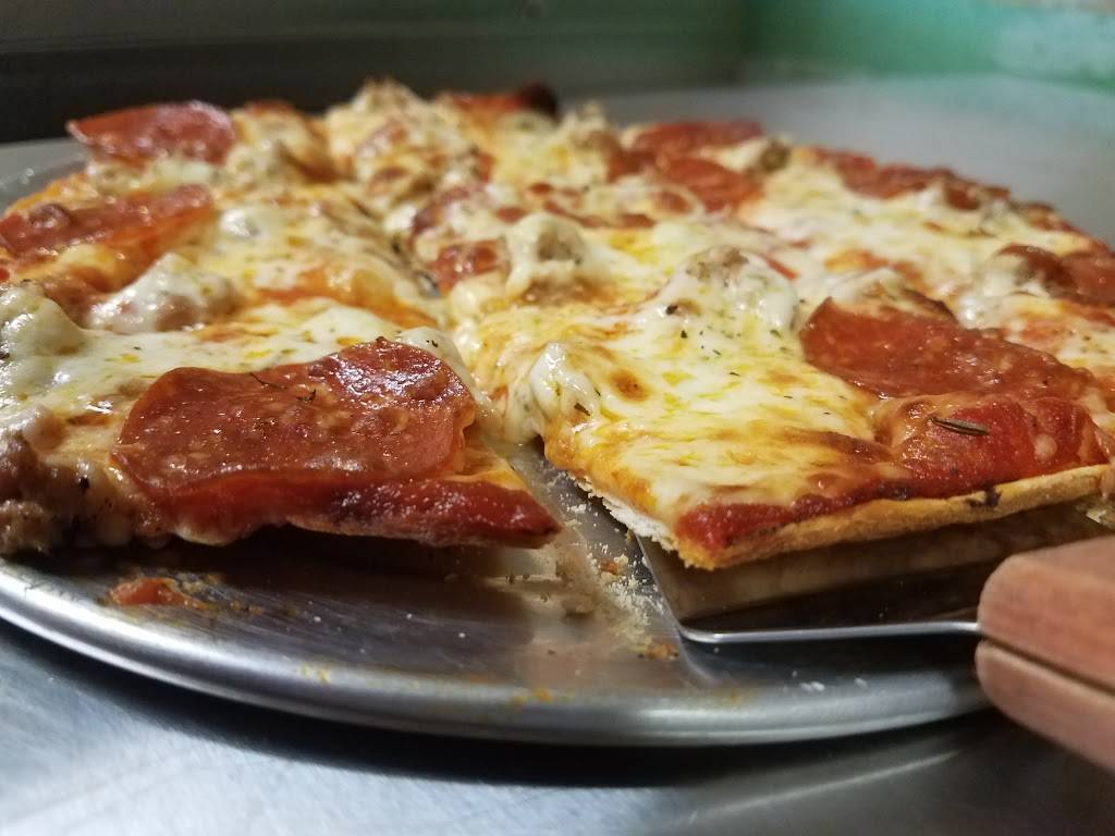 Millwoods Sports Bar and Grill | restaurant | 1826 W Pearce Blvd, Wentzville, MO 63385, USA | 6363320556 OR +1 636-332-0556