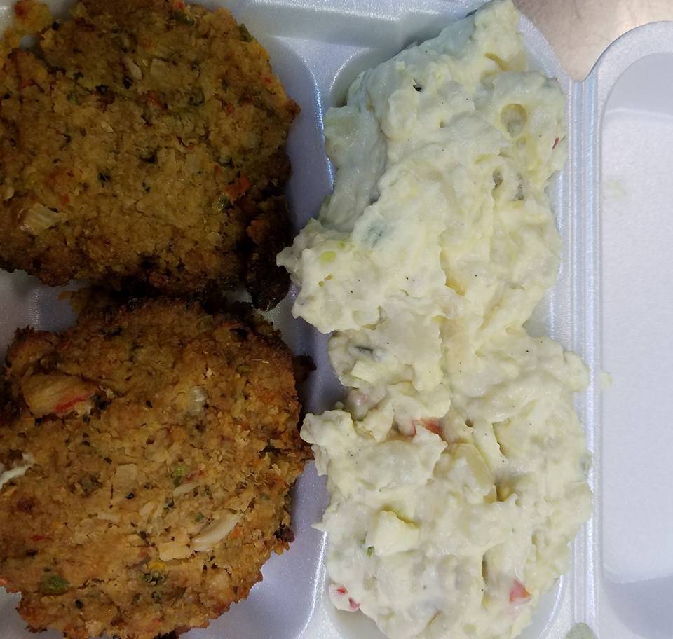 Carnival Jamerican Eats | restaurant | 5616 Redan Rd, Stone Mountain, GA 30088, USA | 4044381514 OR +1 404-438-1514