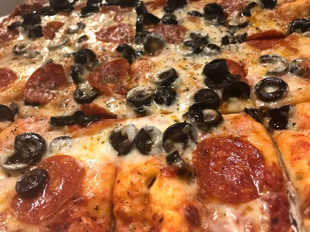 Bella Lukes of Island Lake | restaurant | 9645, 107 E State Rd, Island Lake, IL 60042, USA | 8475268024 OR +1 847-526-8024