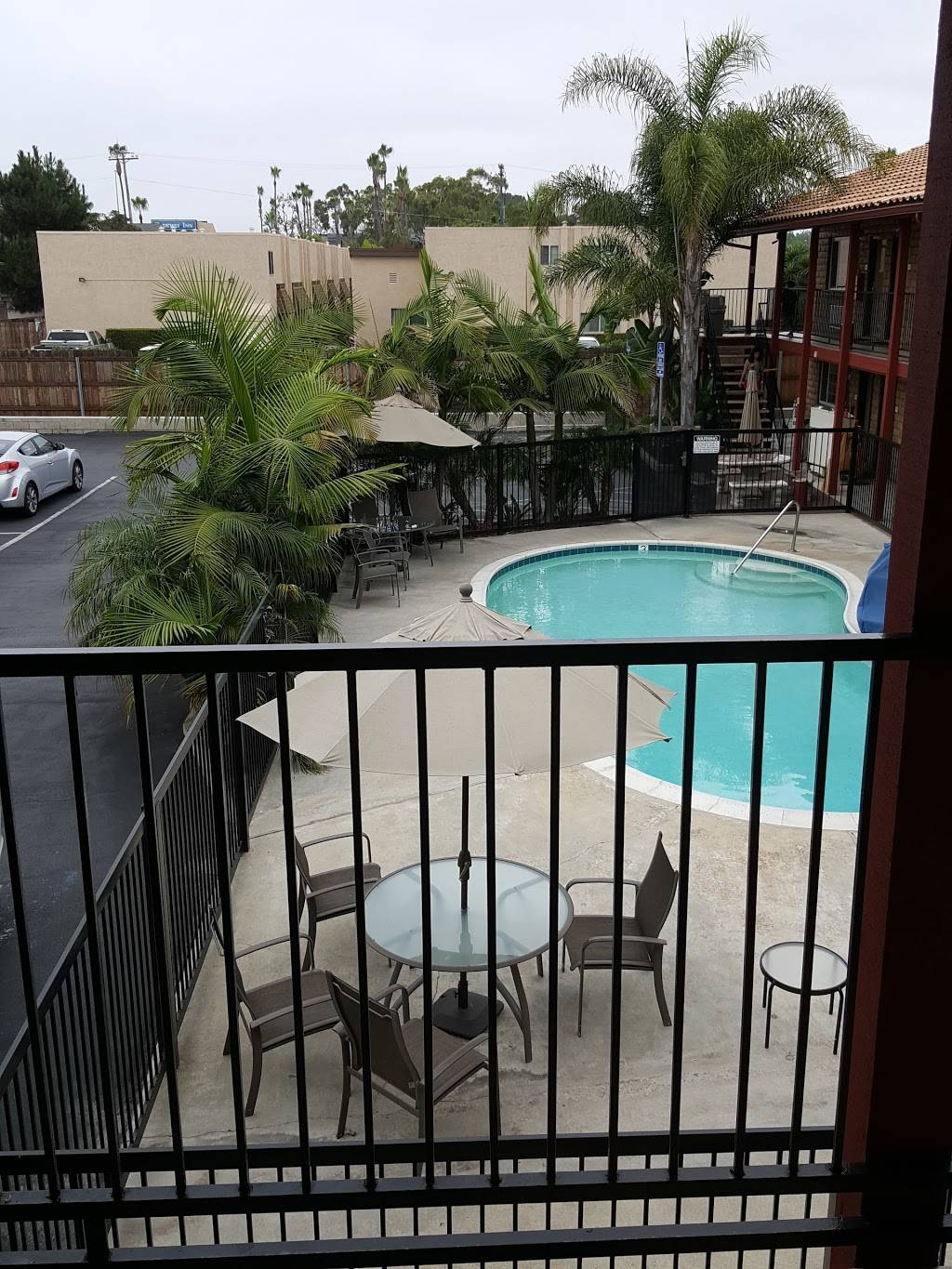 Econo Lodge Inn & Suites Near Legoland | restaurant | 3666 Pio Pico Dr, Carlsbad, CA 92008, USA | 7607294941 OR +1 760-729-4941