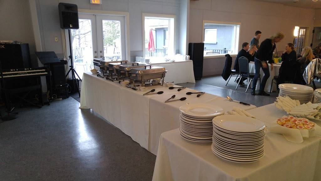 Marlwood Golf & Country Club | restaurant | 31 Marlwood Ave, Wasaga Beach, ON L9Z 1S8, Canada | 7053525600 OR +1 705-352-5600