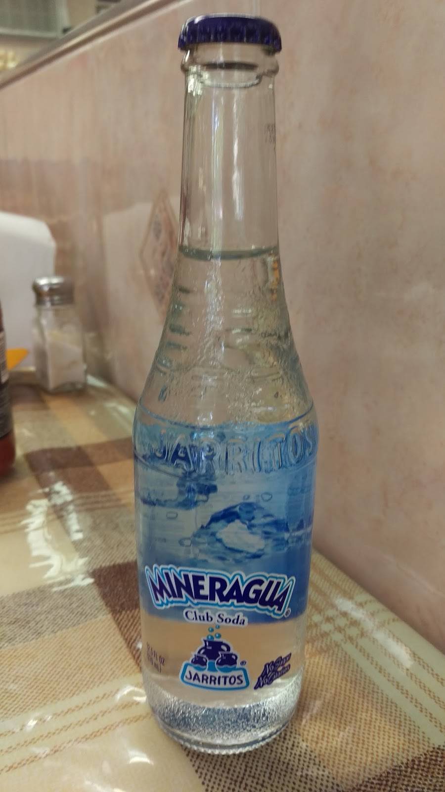 La Paz Cafeteria y Restaurante | restaurant | 212 60th St, West New York, NJ 07093, USA | 2018618802 OR +1 201-861-8802