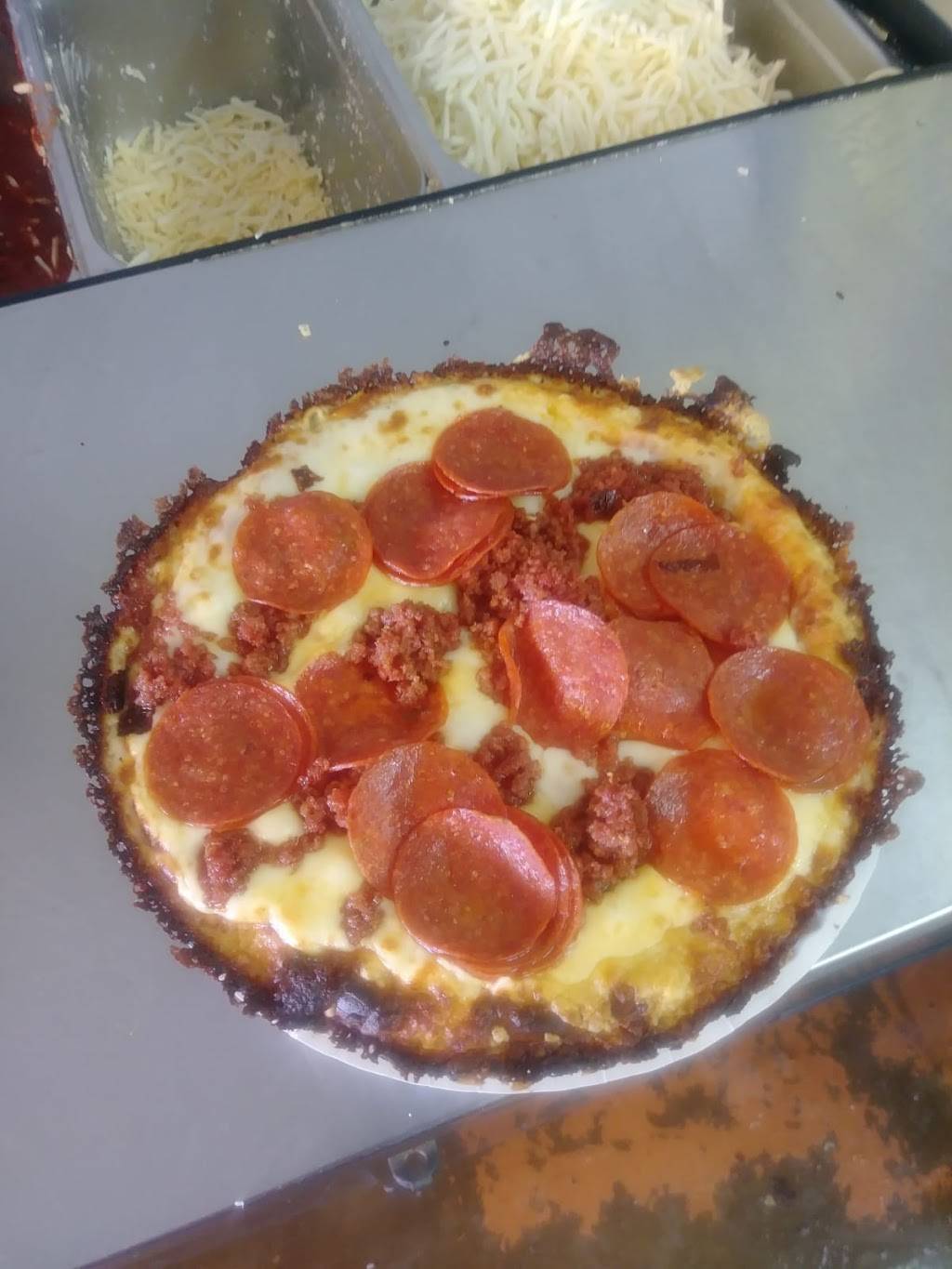 El Presidente de la Pizza Cubana 1 | restaurant | 12691 NW 42nd Ave, Opa-locka, FL 33054, USA | 7865379122 OR +1 786-537-9122