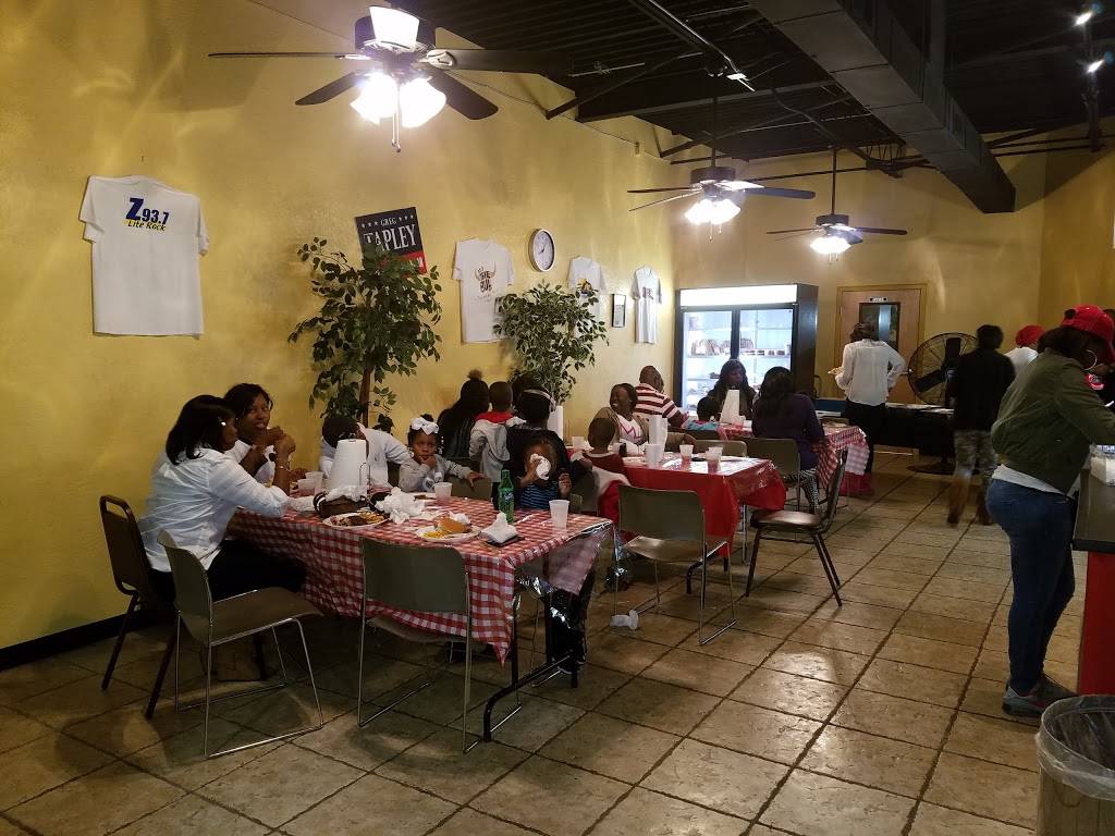 Lil Benny’s Smokehouse | restaurant | 881 Wimbish Rd, Macon, GA 31210, USA | 4782385297 OR +1 478-238-5297