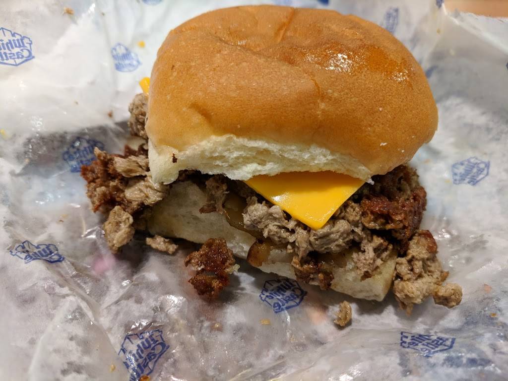 White Castle | restaurant | 110 E N Ave, Carol Stream, IL 60188, USA | 6305109111 OR +1 630-510-9111