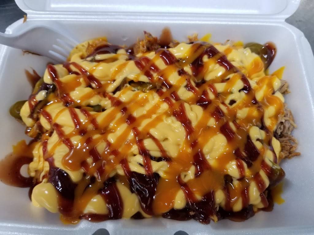 Lil Smokeys BBQ | restaurant | 8678 AL-50, Dadeville, AL 36853, USA | 3345303959 OR +1 334-530-3959