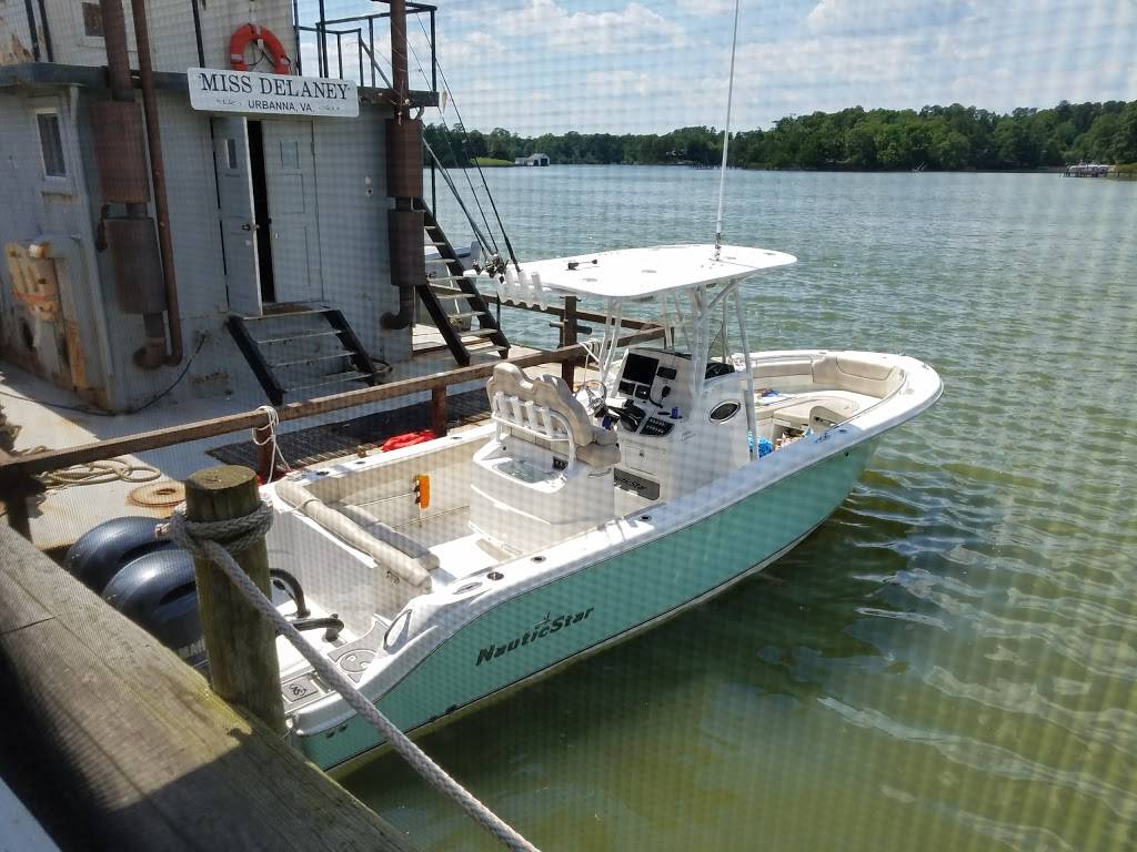 Urbanna Seafood Restaurant & Raw Bar | restaurant | 453 Johnsons Dr, Urbanna, VA 23175, USA | 8047588588 OR +1 804-758-8588