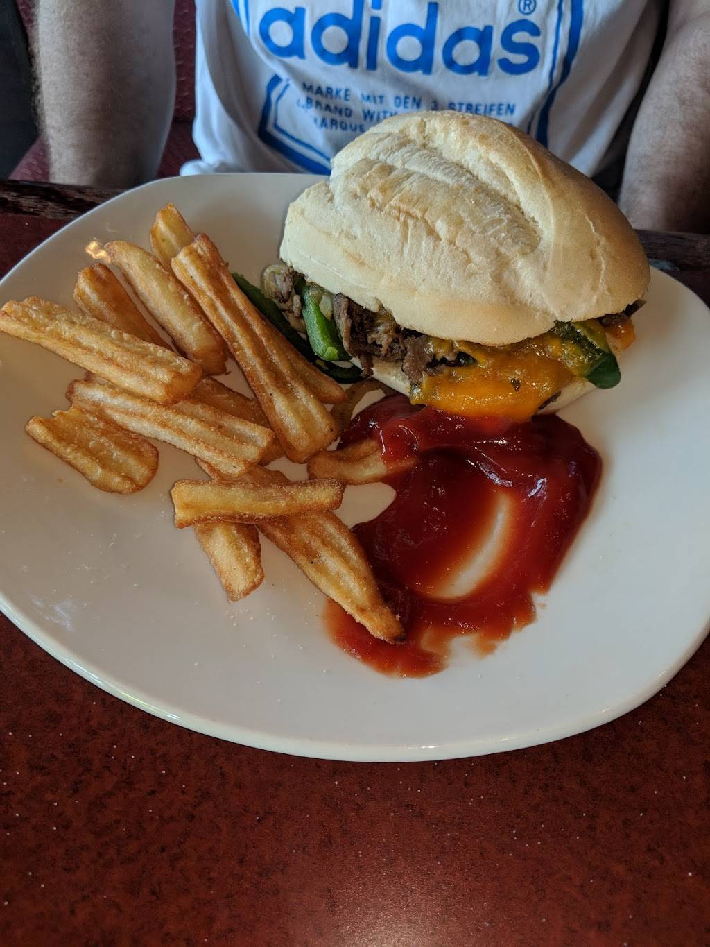 St. Louis Bar & Grill | restaurant | 1911 Lansdowne St W, Peterborough, ON K9K 0C9, Canada | 7057401135 OR +1 705-740-1135