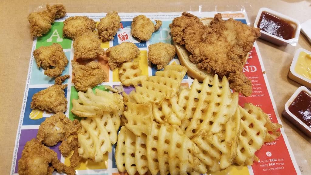 Chick-fil-A | restaurant | 1698 Carl D. Silver Parkway, Fredericksburg, VA 22401, USA | 5407867979 OR +1 540-786-7979