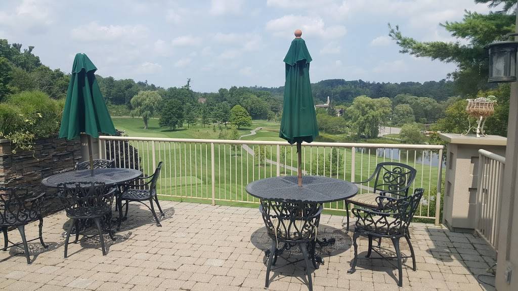 Bayview Golf and Country Club | restaurant | 25 Fairway Heights Dr, Thornhill, ON L3T 3X1, Canada | 9058894833 OR +1 905-889-4833