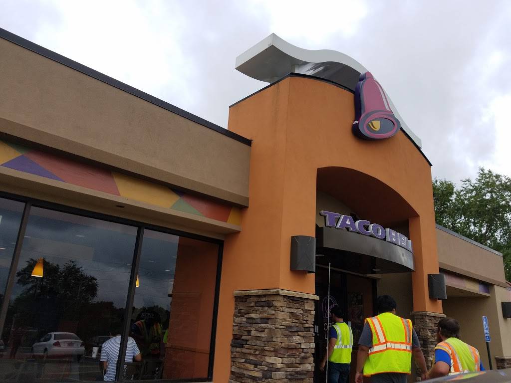 Taco Bell | meal takeaway | 4017 Blue Ridge Cutoff, Kansas City, MO 64133, USA | 8169240151 OR +1 816-924-0151