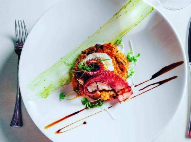 Fratelli Restaurant | restaurant | 1 Broadway, Everett, MA 02149, USA | 6174208833 OR +1 617-420-8833